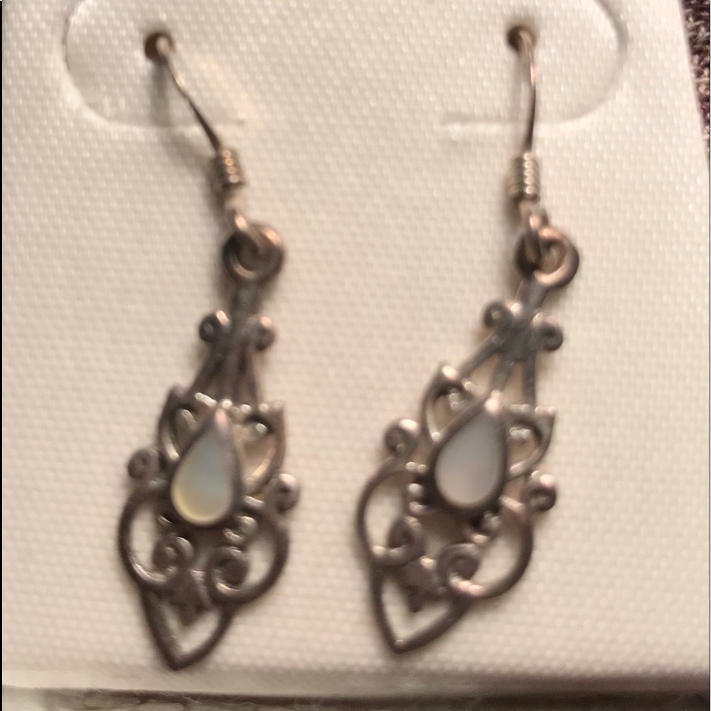 💙Sterling and moonstone filigree drop earrings
